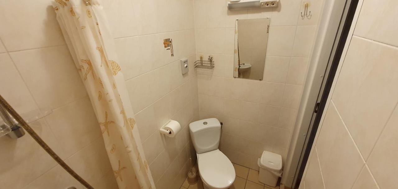Kure Guesthouse Rahinge Екстер'єр фото
