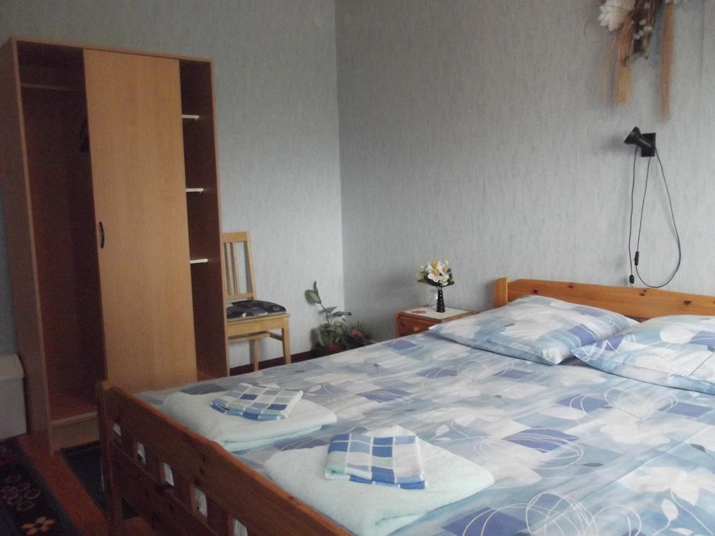 Kure Guesthouse Rahinge Номер фото